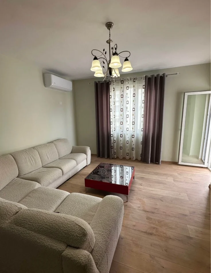 Tirane, jepet me qera apartament 2+1+Aneks+Ballkon Kati 6, 98 m² 5.500 € 