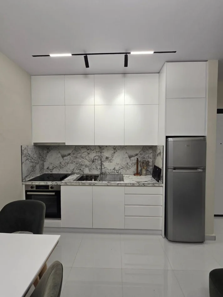 Tirane, jepet me qera apartament 1+1 Kati 5, 59 m² 450 € (Kompleksi Univers City)