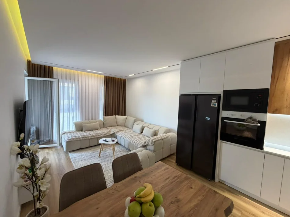 Tirane, shitet apartament 2+1 , 145.000 € (UNIVERS CITY)