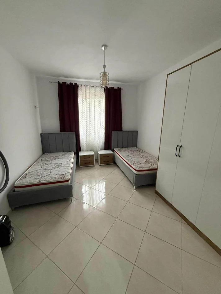 Tirane, jepet me qera apartament 2+1 , (ASTIR)