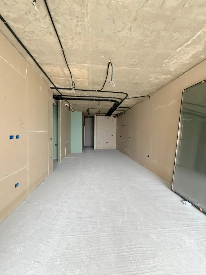 Vlore, shitet apartament 2+1 Kati 0, 180 m² 665.000 € (Folie Village)
