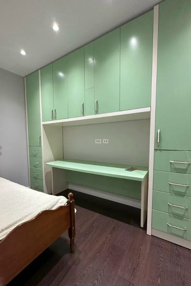 Tirane, jepet me qera apartament 1+1+Ballkon Kati 1, 70 m² 400 € 