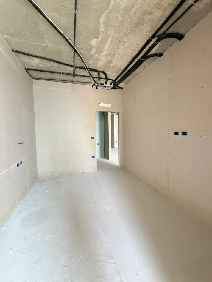 Himare, shitet apartament 2+1+Aneks+Ballkon Kati 1, 190 m² 665.000 € (Jale)