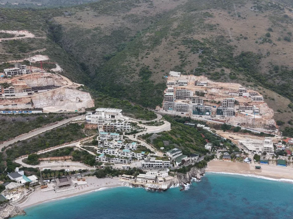 Himare, shitet Vile 3 Katshe , 1.000 m² 2.200.000 € (Jale)