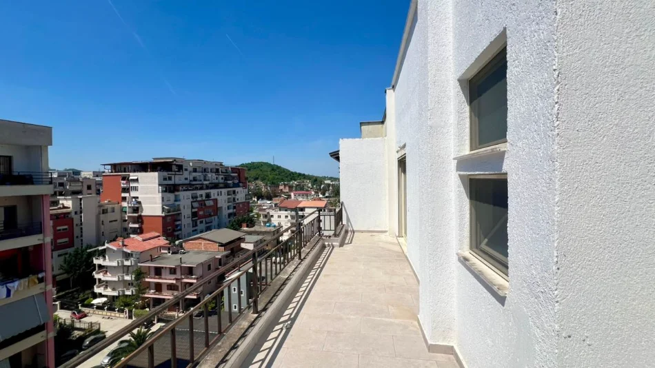🏠SHITET: 2+1+2wc 📍 Yzberisht (Rr.Thoma Koxhaj) - 139,500€ - Pallat V.2020 - Kati 8 - Sp.172m² || Verande ideale per relaks dhe familje🔥