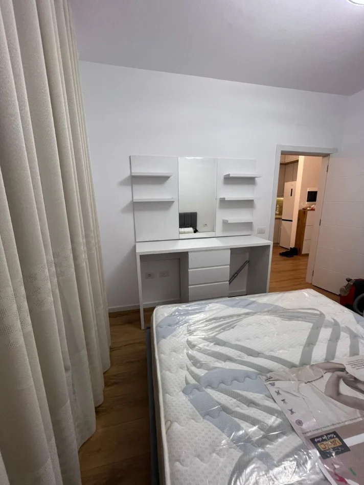 Tirane, jepet me qera apartament 1+1 Kati 2, 58 m² 450 € (5 MAJI)