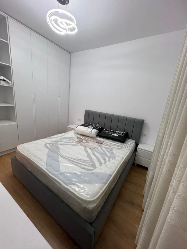 Tirane, jepet me qera apartament 1+1 Kati 2, 58 m² 450 € (5 MAJI)