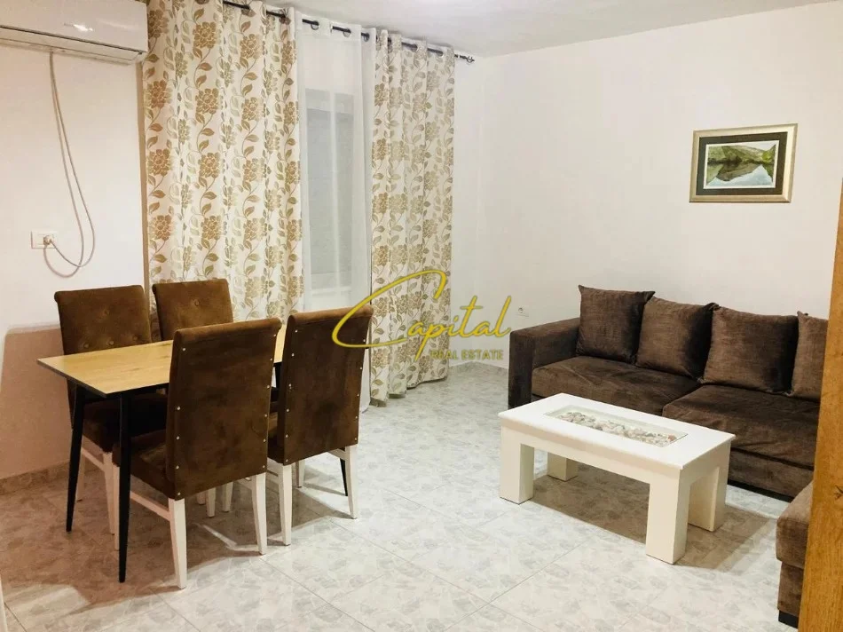 Tirane, jepet me qera apartament 1+1 Kati 2, 58 m² 450 € (VASIL SHANTO)
