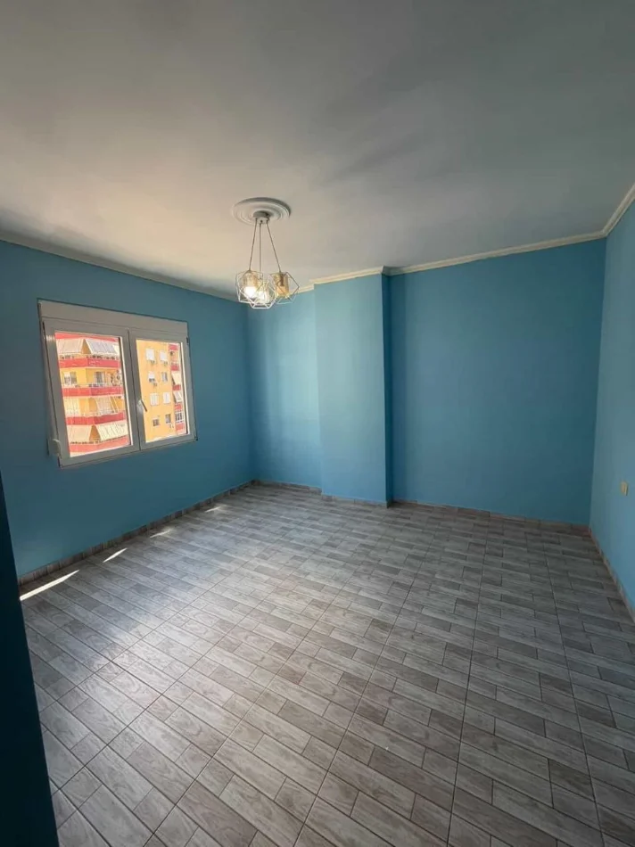 Tirane, jepet me qera apartament 2+1 Kati 5, 100 m² 550 € (PRANE BAR ARTISTI)