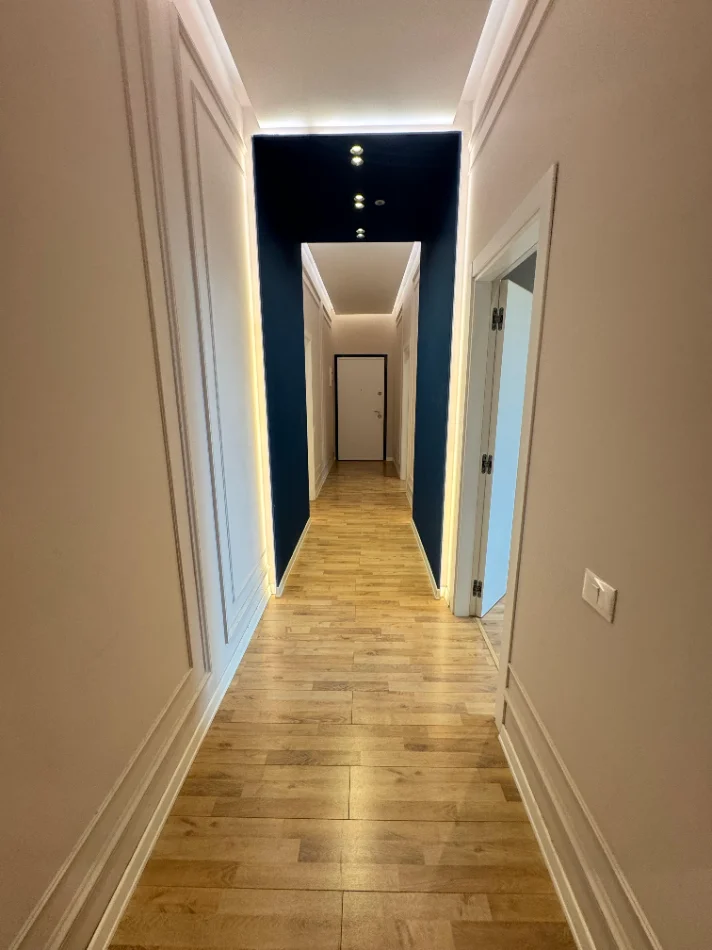 Tirane, jepet me qera apartament 2+1 Kati 7, 1.200 €