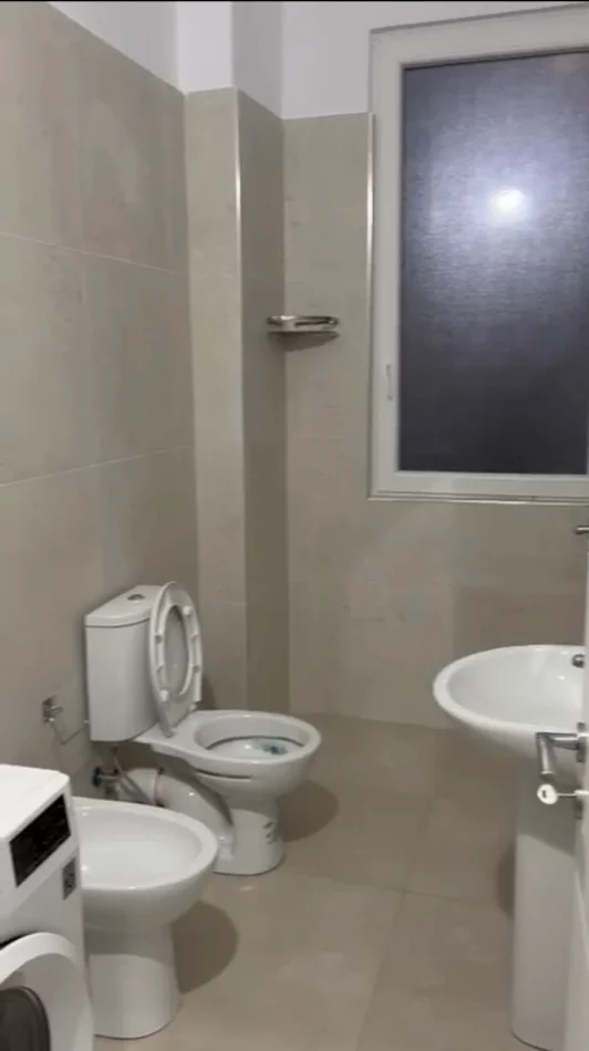 Tirane, jepet me qera apartament 1+1 Kati 0, 60 m² 450 € (ASTIR)