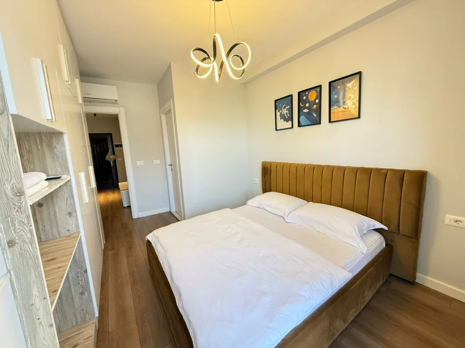 Tirane, jepet me qera apartament 2+1 Kati 4, 100 m² 900 € (rruga barrikadave)