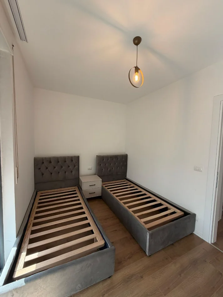 Tirane, jepet me qera apartament 2+1 Kati 5, (CASA ITALIA)