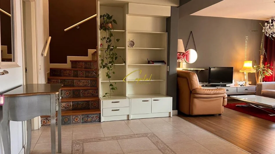 Tirane, jepet me qera apartament duplex 3+1 Kati 4, 120 m² 900 € (RRUGA E DURRESIT)
