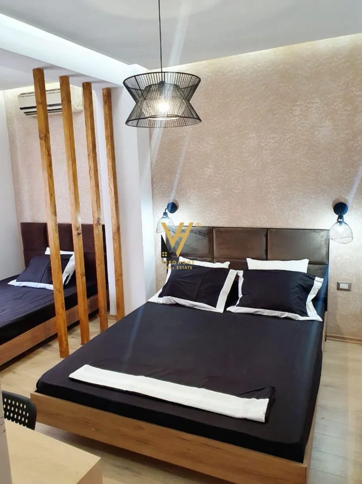 Tirane, jepet me qera apartament 1+1+Ballkon Kati 3, 64 m² 600 € (RRUGA E BARRIKADAVE)