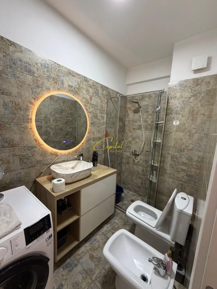 Tirane, jepet me qera apartament 1+1+Ballkon Kati 3, 65 m² 500 € (GOLDEN PARK 3)