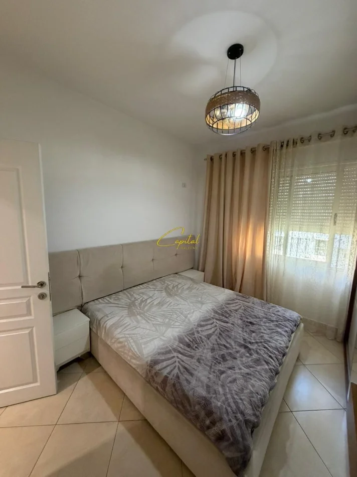 Tirane, jepet me qera apartament 1+1+Ballkon Kati 3, 65 m² 500 € (GOLDEN PARK 3)