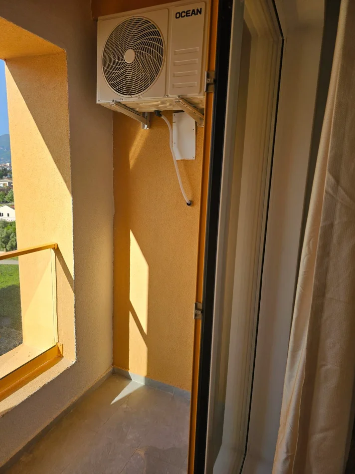 Tirane, jepet me qera apartament 1+1+Ballkon Kati 5, 60 m² 400 € (Rezidenca Kaimi, Ali Demit)