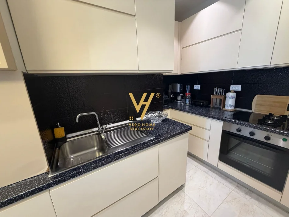 Tirane, shitet apartament 2+1+Ballkon Kati 20, 127 m² 610.000 € (AMBASADOR 3)