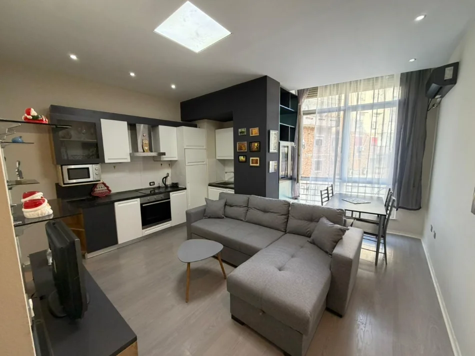 Tirane, jepet me qera apartament 1+1 , 597 € (RRUGA E ELBASANIT)