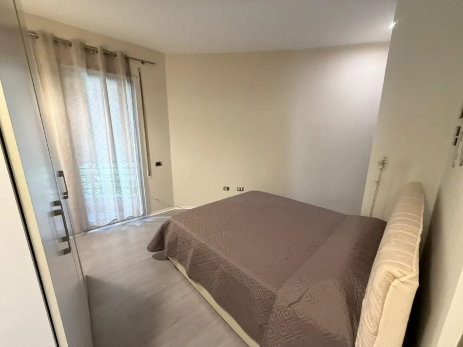 Tirane, jepet me qera apartament 1+1 , 597 € (RRUGA E ELBASANIT)