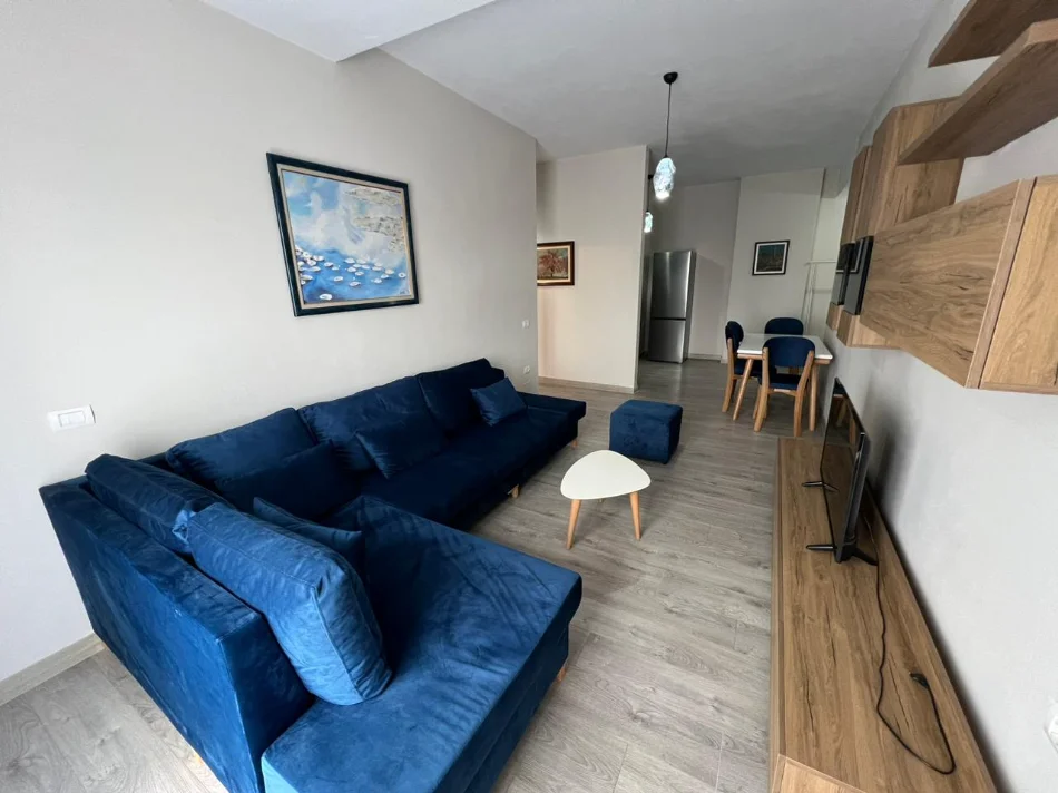 Tirane, jap me qera apartament 1+1+Ballkon Kati 2, 80 m² 550 € (Shkolla Niket Dardani)