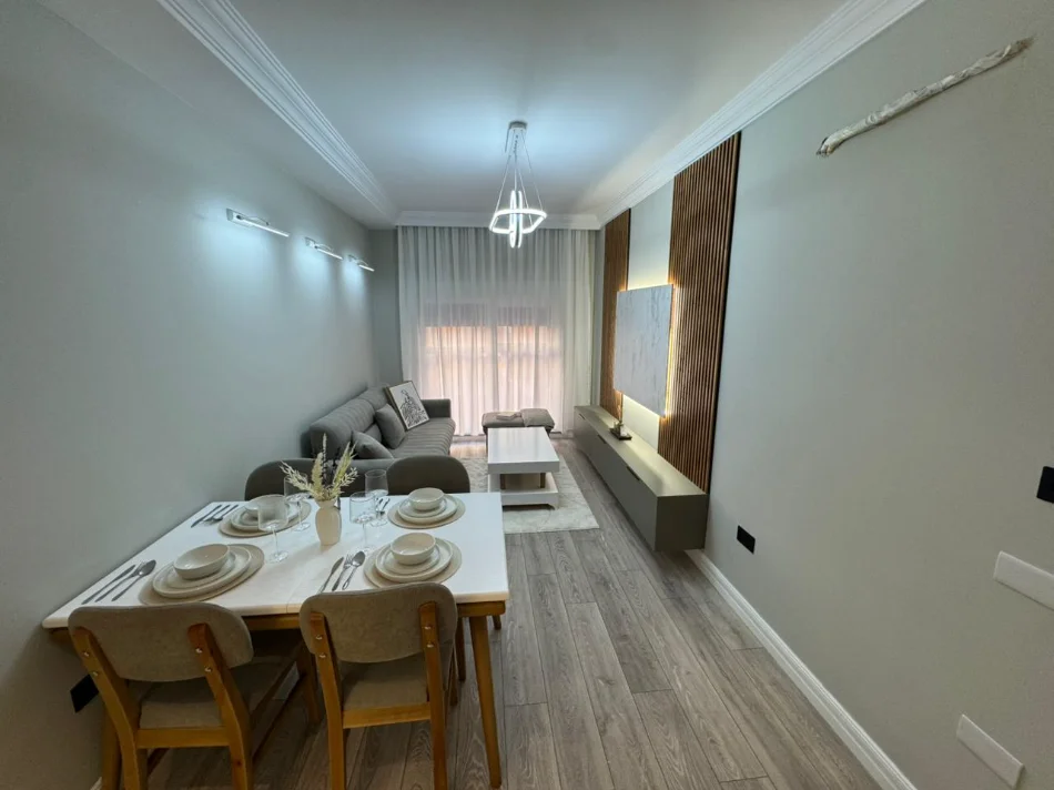 Tirane, shitet apartament 1+1 Kati 5, 59 m² 125.000 € (Ali Demi)