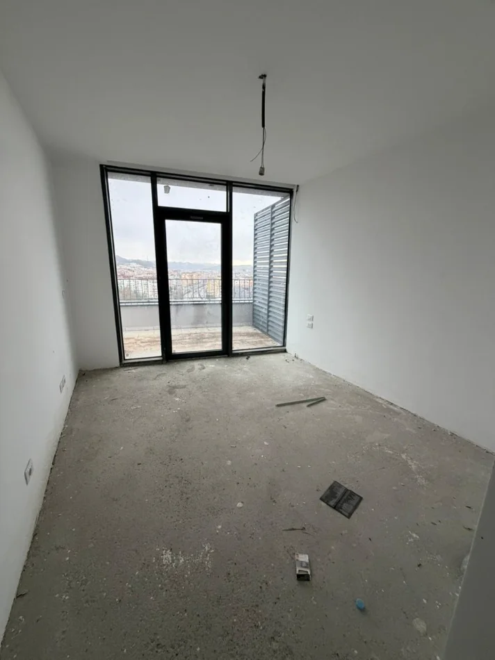 Tirane, shitet apartament 2+1+Aneks+Ballkon Kati 13, 554.300 € 