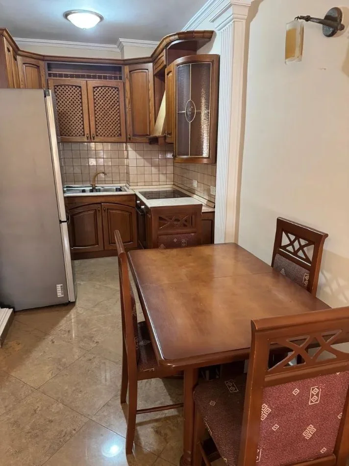 Tirane, jepet me qera apartament 1+1 Kati 8, 65 m² 600 € (SHESHI WILLSON)