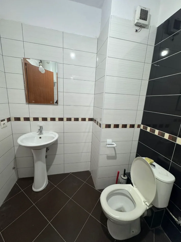 Tirane, jepet me qera apartament 1+1 Kati 4, 60 m² 380 € (ASTIR)