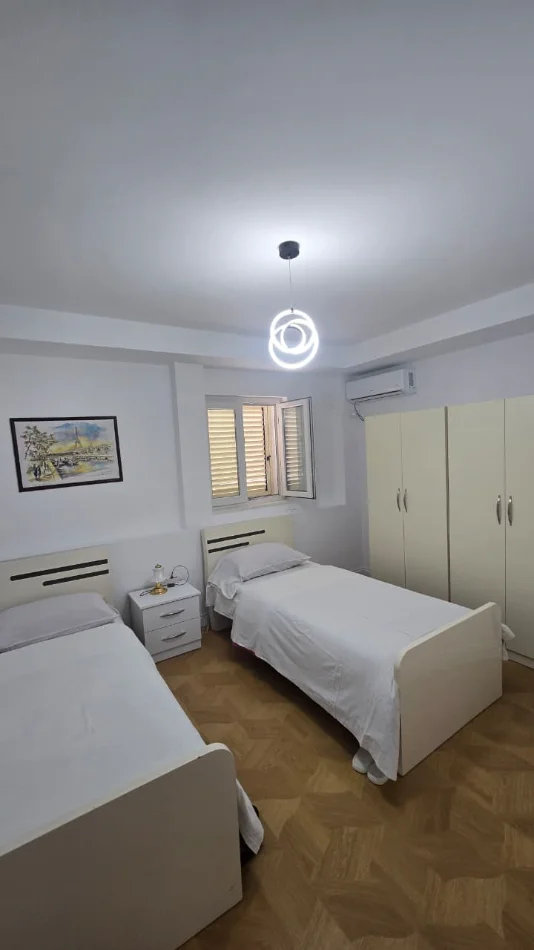 Tirane, jepet me qera apartament 2+1 Kati 6, 71 m² 700 € (Selite)