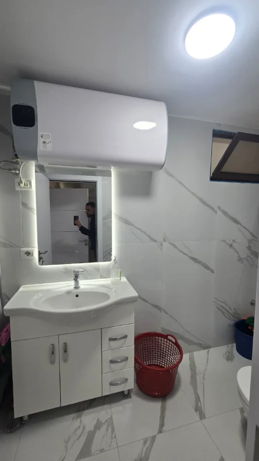Tirane, jepet me qera apartament 2+1 Kati 6, 71 m² 700 € (Selite)