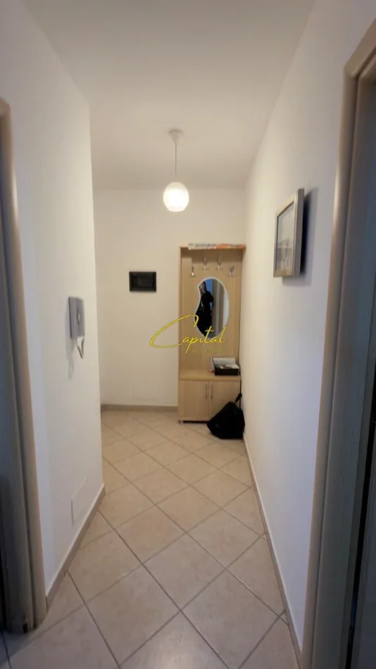 Tirane, jepet me qera apartament 1+1 Kati 2, 50 m² 450 € (ISH PARKU)