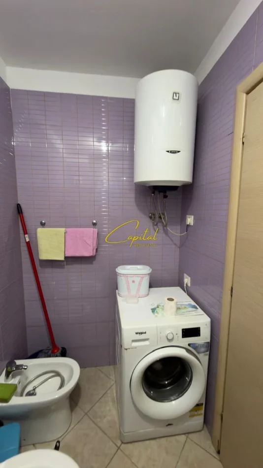 Tirane, jepet me qera apartament 1+1 Kati 2, 50 m² 450 € (ISH PARKU)