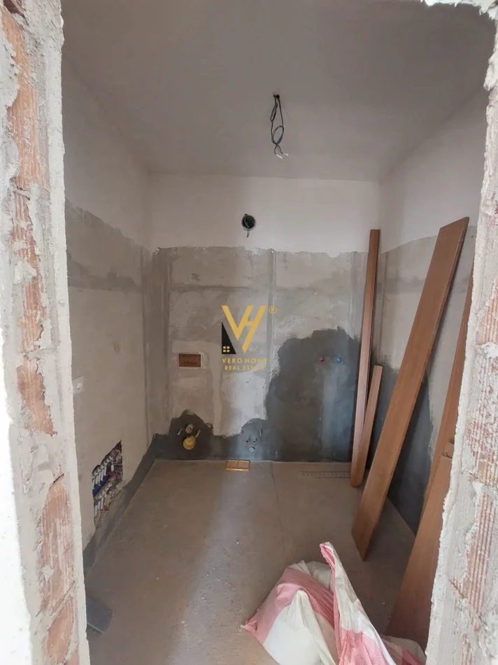Tirane, shitet apartament 2+1+Ballkon Kati 3, 110 m² 222.000 € (XHAMLLIKU)