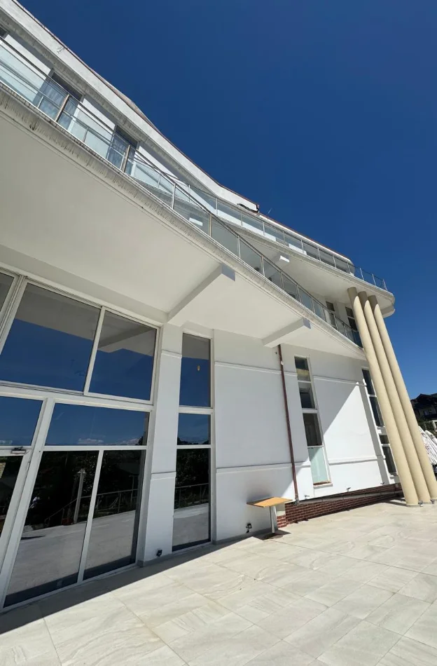 Tirane, shitet ambjent biznesi , 4.940 m² 