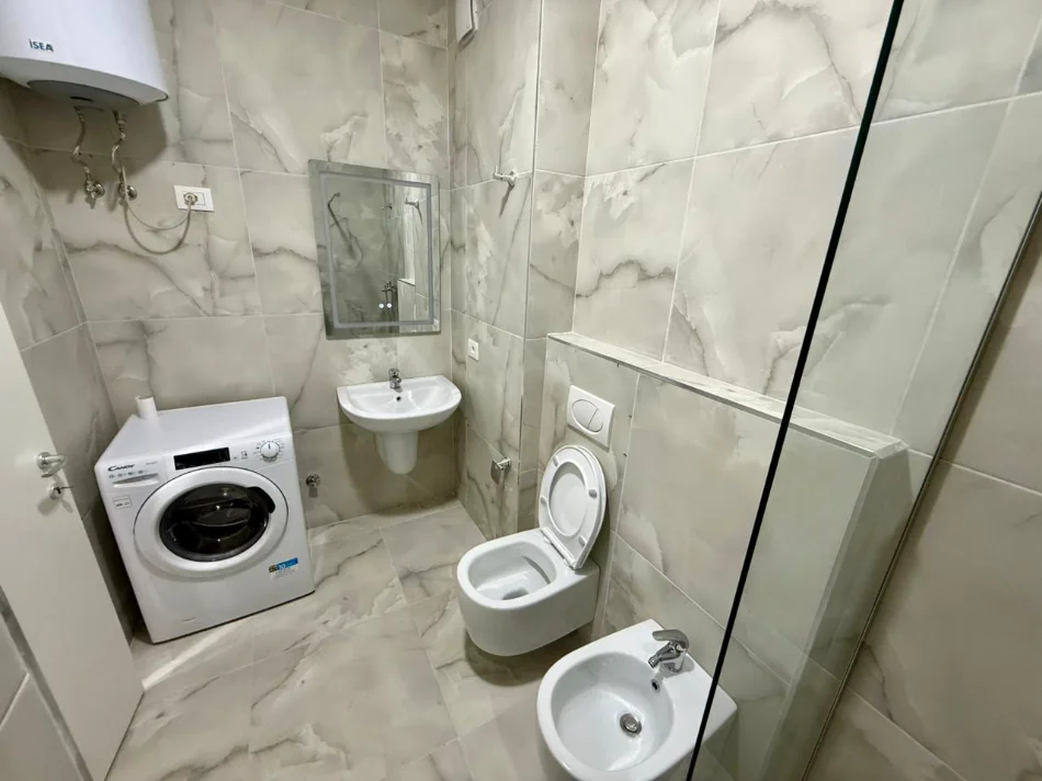 Tirane, jepet me qera apartament 2+1 , (ASTIR)