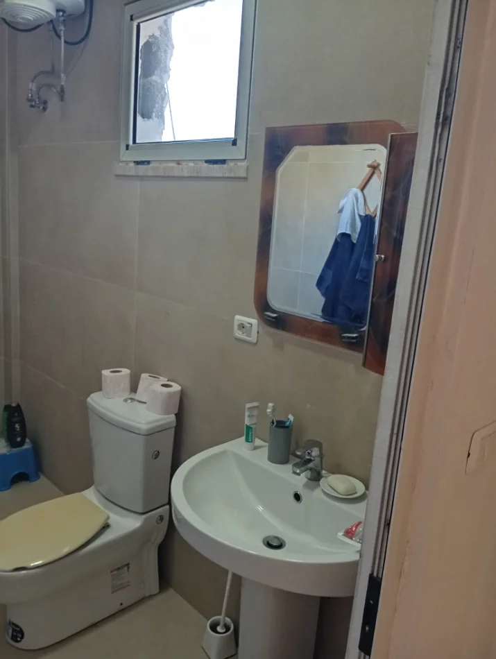 Tirane, jepet me qera apartament 1+1 , (vilat gjermane)