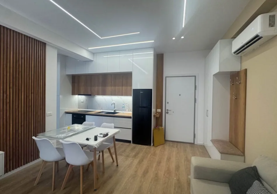 Tirane, jepet me qera apartament 1+1+Ballkon Kati 3, 70 m² 500 € (Kompleksi Kadiu, Ali Demi)
