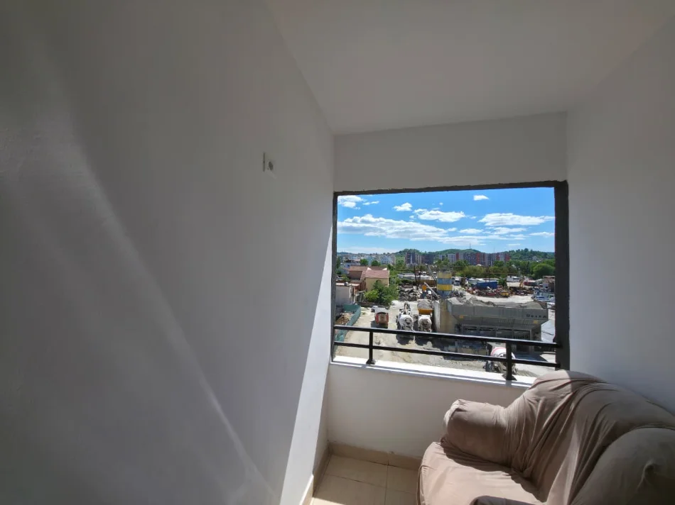 Tirane, jepet me qera apartament 1+1 Kati 3, 420 € 