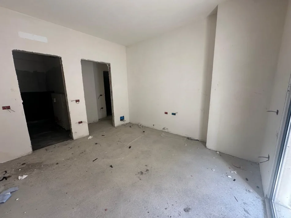 Tirane, shitet apartament 2+1+Ballkon Kati 7, 97 m² 140.000 € (Bulevardi Kasharit)