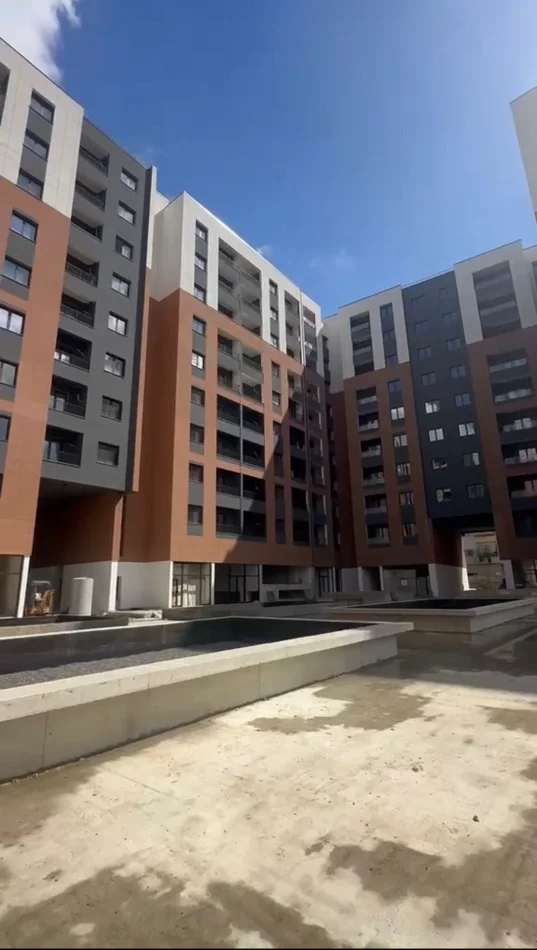 Tirane, shitet apartament 2+1+Ballkon Kati 7, 97 m² 140.000 € (Bulevardi Kasharit)