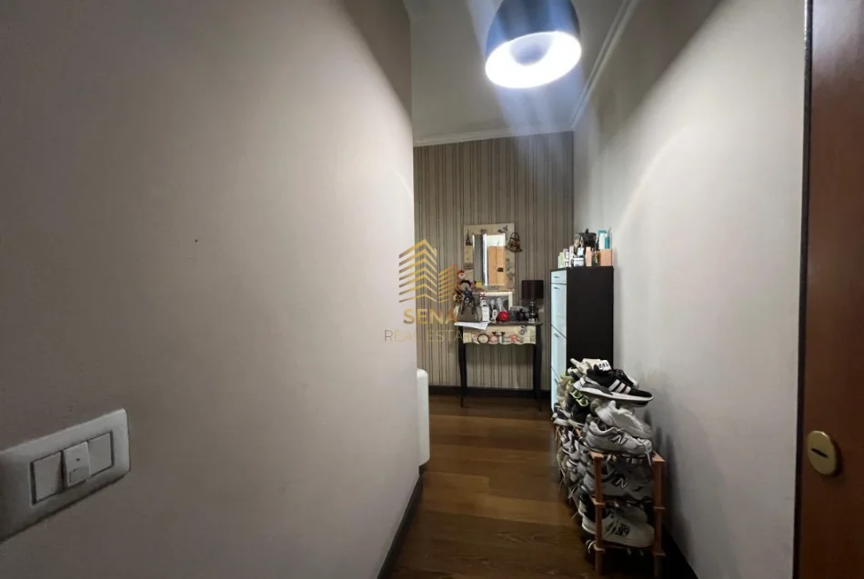 Tirane, shitet apartament 2+1 Kati 10, 102 m² 206.000 € (Rruga e Kavajes)