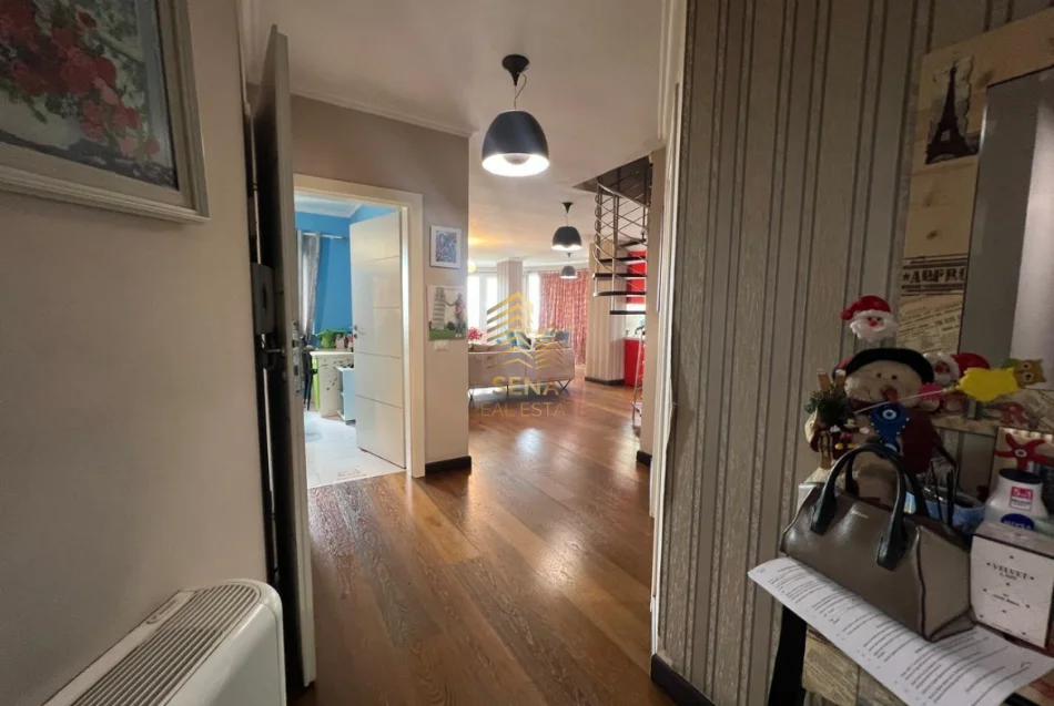 Tirane, shitet apartament 2+1 Kati 10, 102 m² 206.000 € (Rruga e Kavajes)
