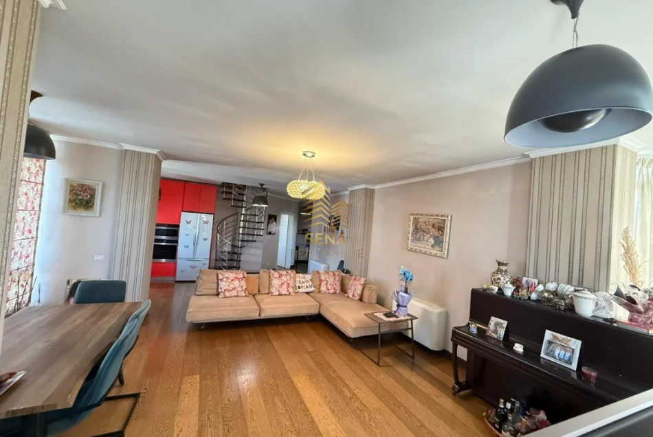 Tirane, shitet apartament 2+1 Kati 10, 102 m² 206.000 € (Rruga e Kavajes)