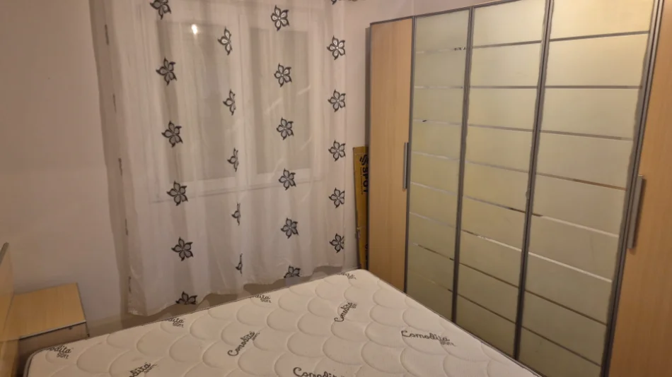 Tirane, jepet me qera apartament 1+1+Ballkon Kati 8, 52 m² 400 € (Rruga 5 Maji, Tirane)