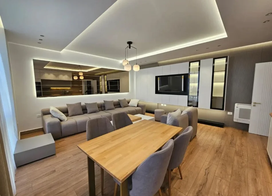Tirane, jepet me qera apartament 1+1 Kati 6, 650 € (bulevardi i ri)