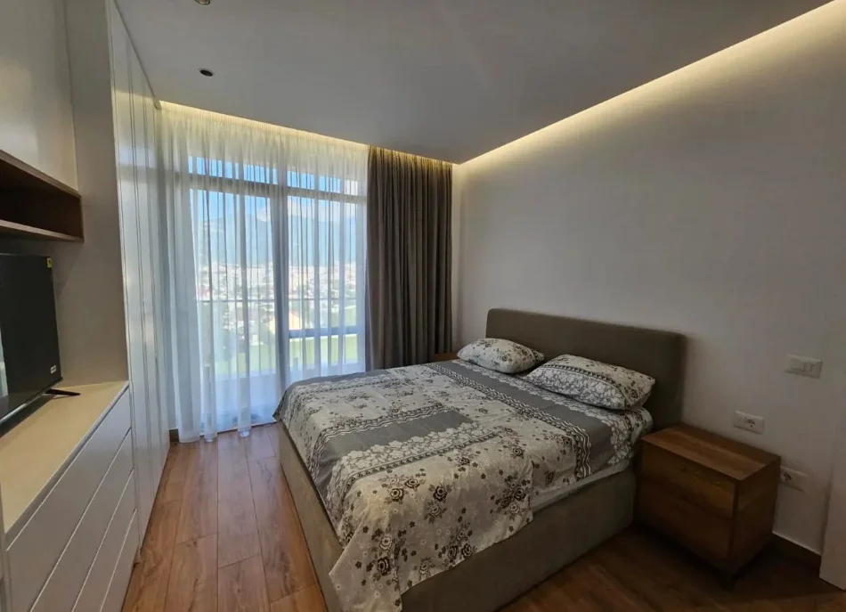 Tirane, jepet me qera apartament 1+1 Kati 6, 650 € (bulevardi i ri)