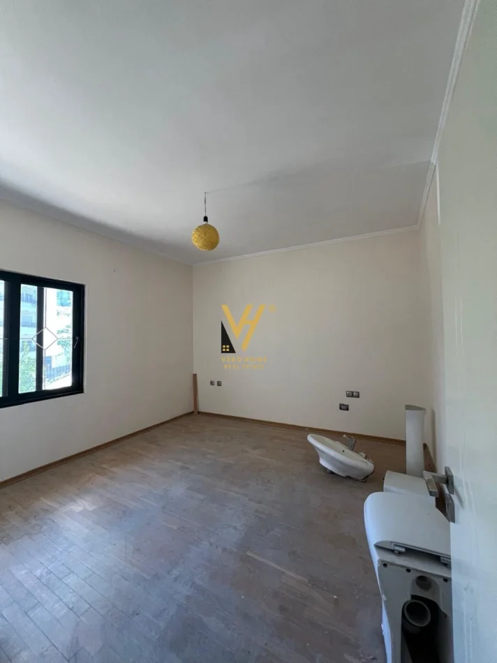 Tirane, shitet Vile 3 Katshe Kati 0, 500 m² 1.000.000 € (KOPSHTI ZOOLOGJIK)