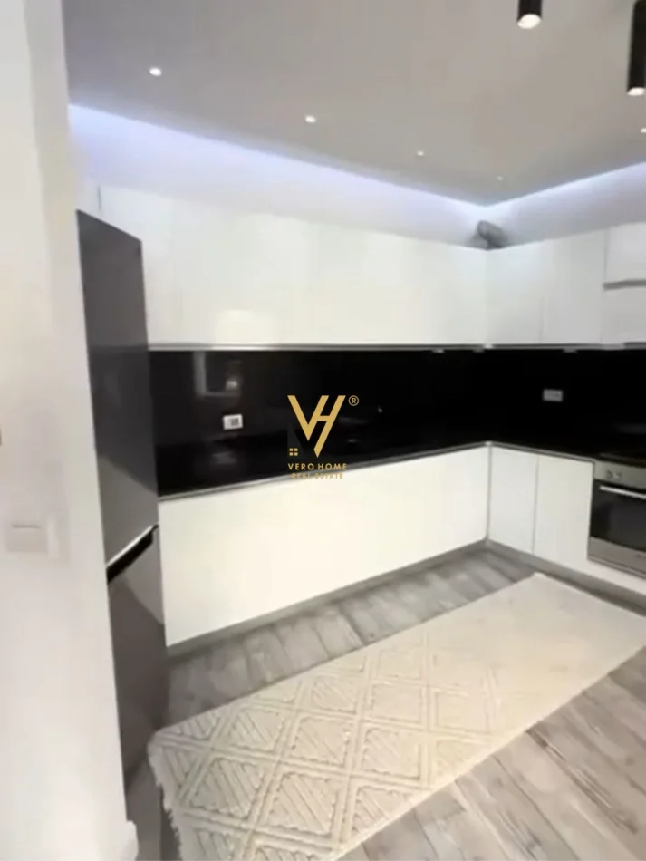 Tirane, shitet apartament 2+1+Ballkon Kati 7, 86 m² 144.000 € (ASTIR)
